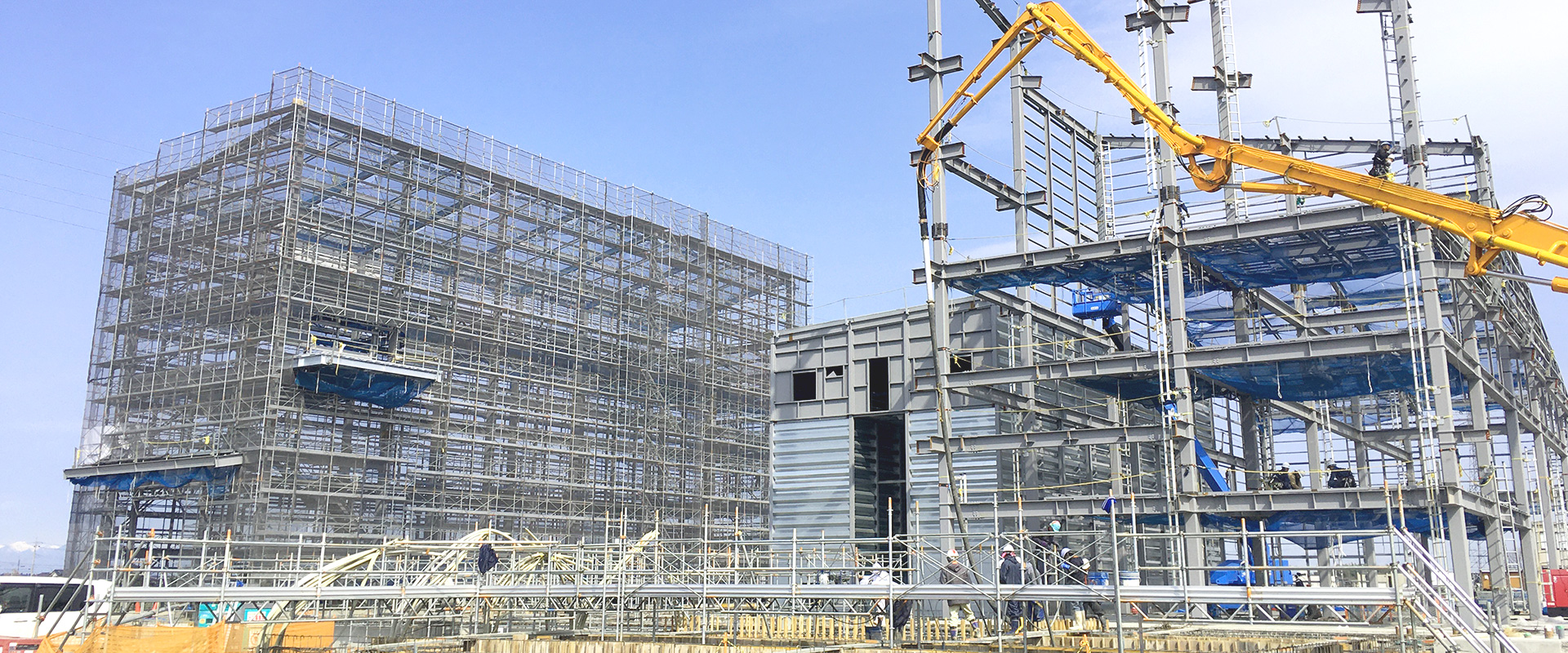 挑戦を恐れず、困難な施工にも向き合う技術者たち。